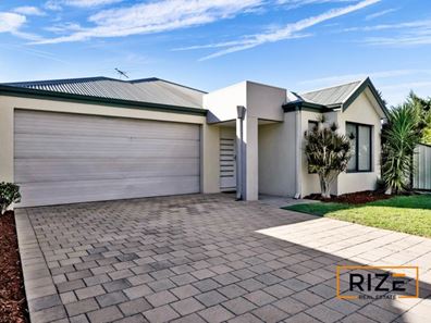11 Lyssos Way, Tapping WA 6065