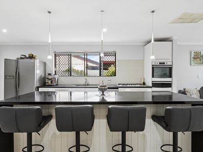 40 Groyder Way, Padbury WA 6025