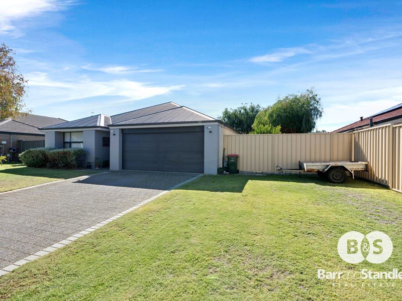 3 Flowerdale Court, Millbridge