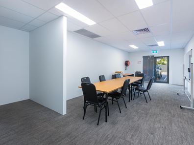 4/60 Robinson Avenue, Belmont WA 6104