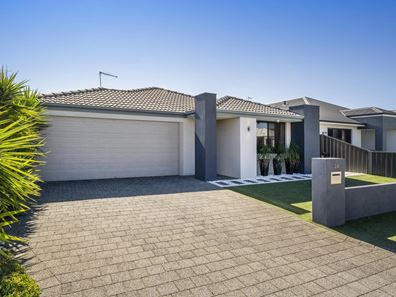 24 Gicha Close, Lake Coogee WA 6166