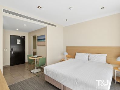 23/4 Brighton Road, Scarborough WA 6019