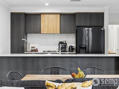 10 Minigwal Loop, Hammond Park WA 6164