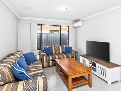 35 Vignerons Loop, Hocking WA 6065