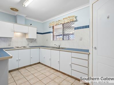 51 Mandfield Way, Parmelia WA 6167