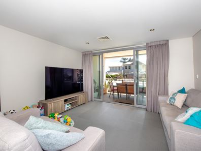 8/103 Flora Tce, North Beach WA 6020