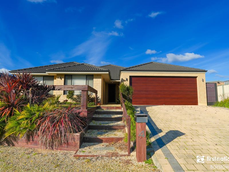 4 Hume Corner, Yakamia