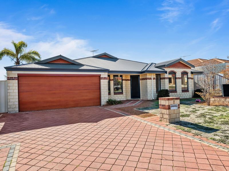 7 Terrigal Pass, Tapping WA 6065