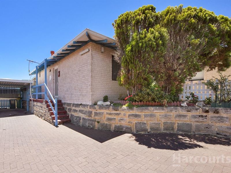4/11 Leslie Street, Dudley Park WA 6210