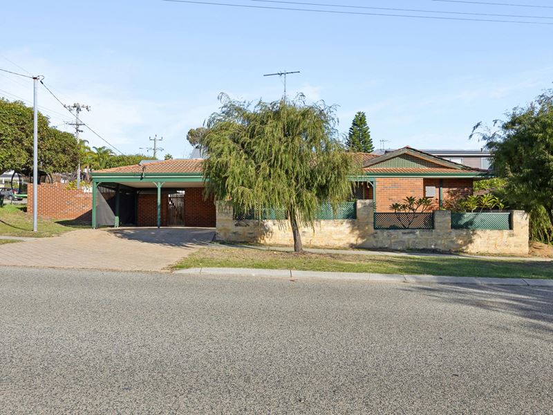 135 Newborough Street, Scarborough WA 6019