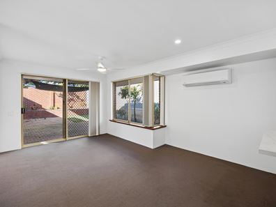 135 Newborough Street, Scarborough WA 6019