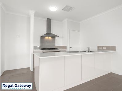 17 Darling Chase, Wandi WA 6167