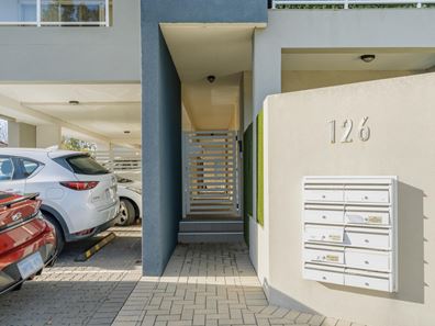 2/126 Tibradden Circle, Ascot WA 6104