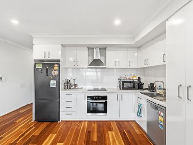 2/126 Tibradden Circle, Ascot WA 6104