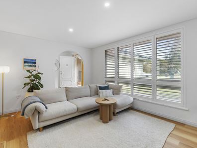 24 Batavia Place, Kallaroo WA 6025