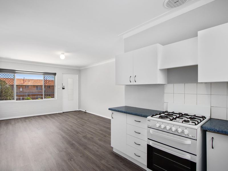 17/79 South Terrace, Como