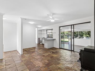 15 Munderee Place, Wanneroo WA 6065