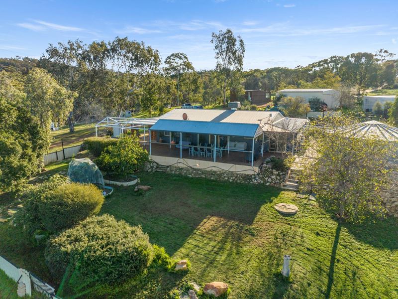 21 Lloyd Place, Coondle