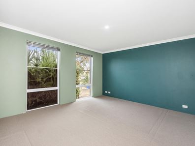 5 Barnong Road, Golden Bay WA 6174