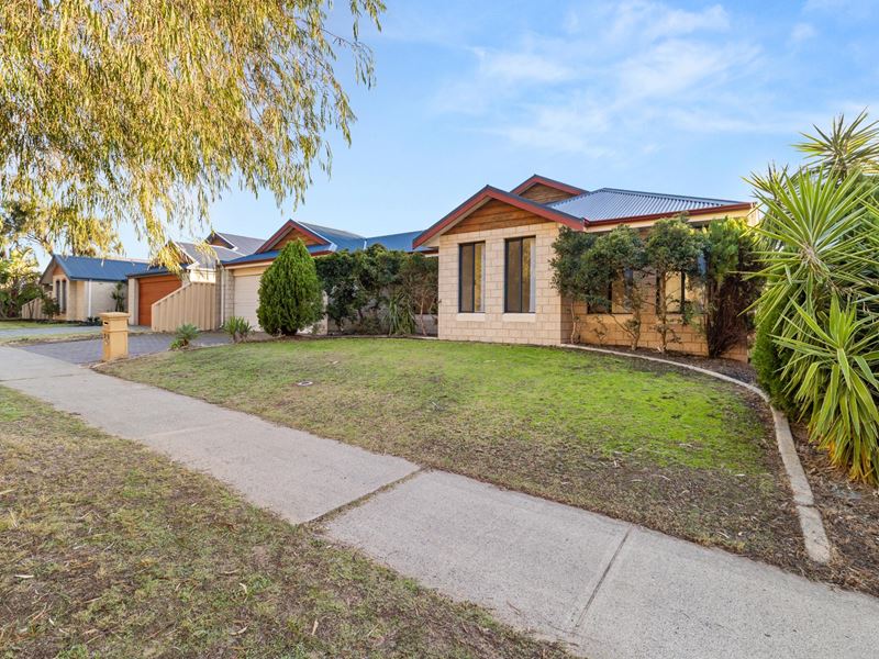 32 Wentworth Drive, Dalyellup WA 6230