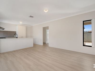 2/25 Yeeda Street, Riverton WA 6148