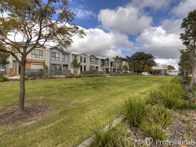 8 Sorbus Lane, Forrestfield WA 6058