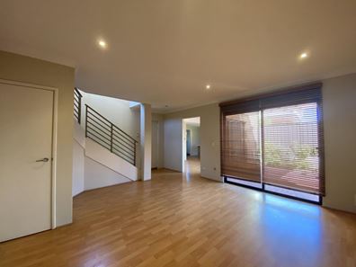 3/26 McGlinn Way, Cloverdale WA 6105