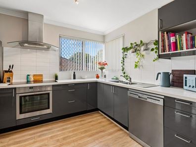 7/4 Lee Place, Noranda WA 6062