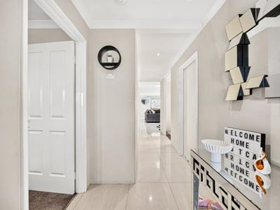 5 Tranquility Crescent, Aveley WA 6069