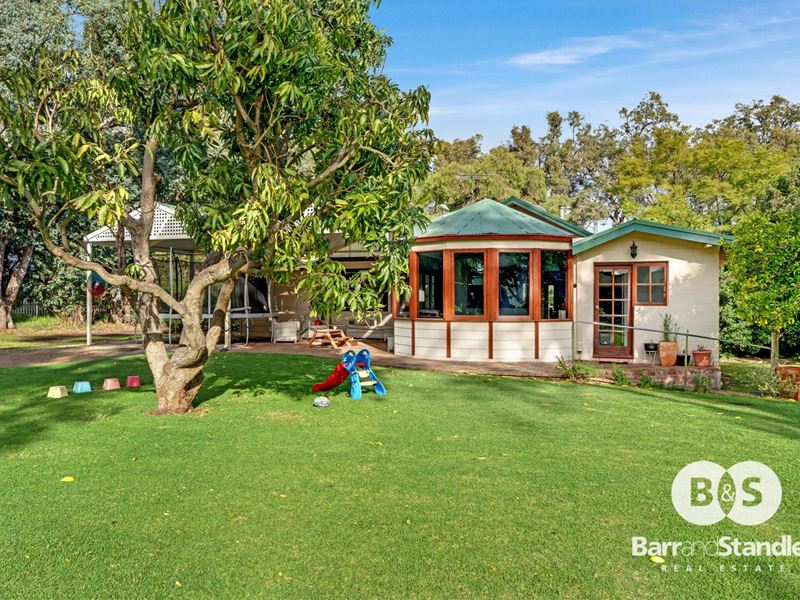 17 Colton Street, Roelands WA 6226