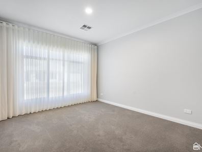 31 Panama Loop, Haynes WA 6112