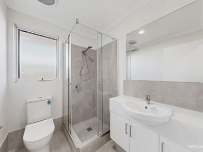 5 Baring Rd, Parmelia WA 6167