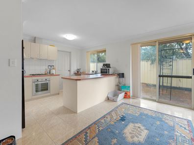 3/81 Ivanhoe St, Morley WA 6062