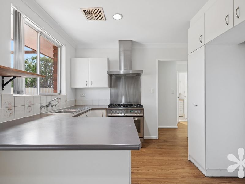 8 Ellison Drive, Langford