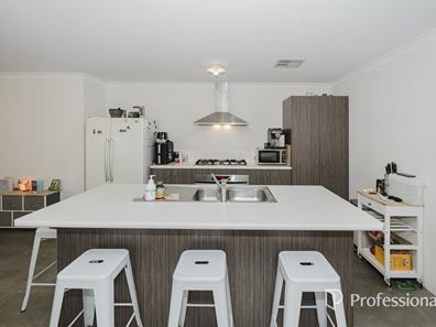 92 Celeste Street, Eglinton WA 6034