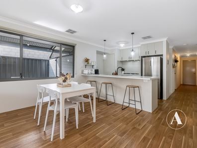 34 Bloomfield Drive, Hilbert WA 6112