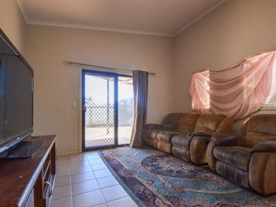 4 Nix Avenue, South Hedland WA 6722