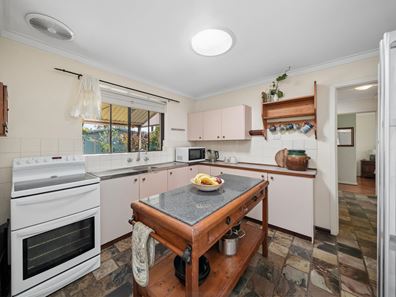 4 Lyminge Street, Gosnells WA 6110