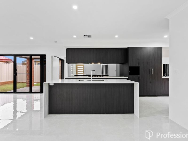 14 Setosa Drive, Forrestfield WA 6058