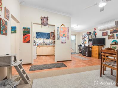 2 Woodman Street, Utakarra WA 6530