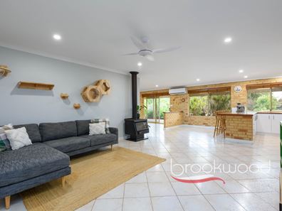5 Hobbit Glade, Mundaring WA 6073