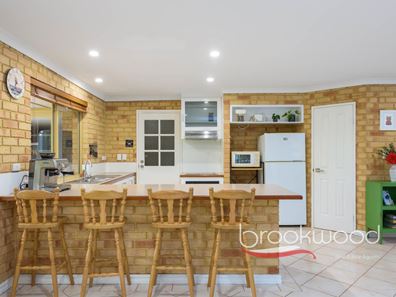 5 Hobbit Glade, Mundaring WA 6073
