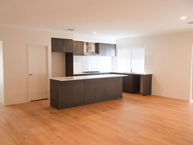 29 Ainsworth Crescent, Mandogalup WA 6167