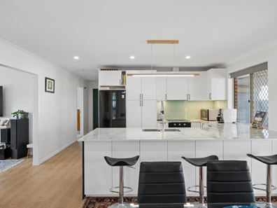 5 Kalix Elbow, Merriwa WA 6030