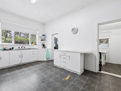 109 Eleventh Road, Wungong WA 6112