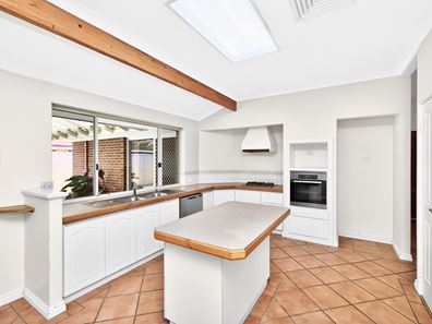 28 Savannah Way, Iluka WA 6028