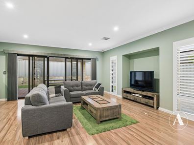 23 Begbroke Way, Piara Waters WA 6112