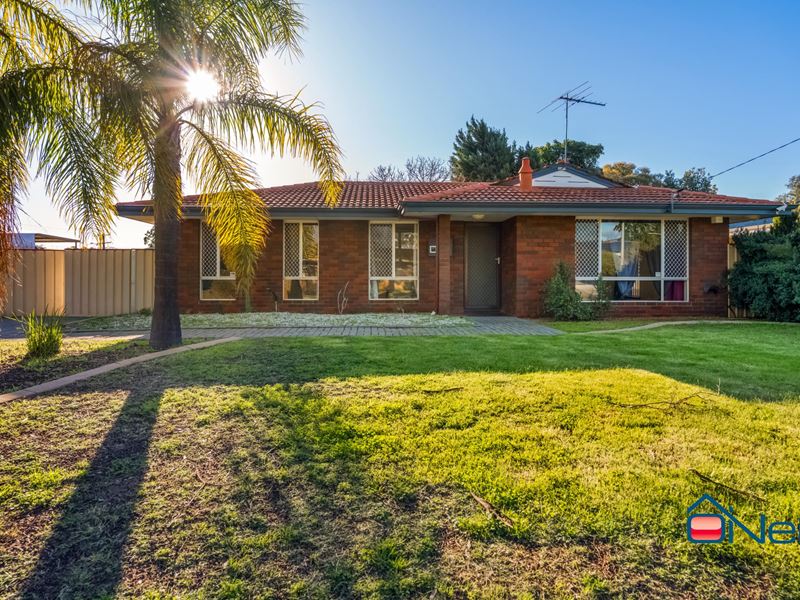 4 Sherwood Court, Armadale WA 6112