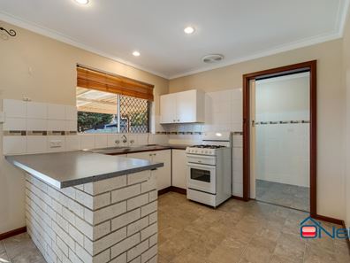 4 Sherwood Court, Armadale WA 6112