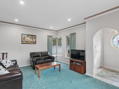 6 Wynyard Street, Yokine WA 6060